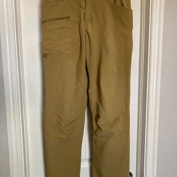 ARCTERYX size 30W x 31L hiking pants - Picture 4 of 11